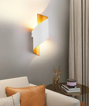 Helix Wall Lamp