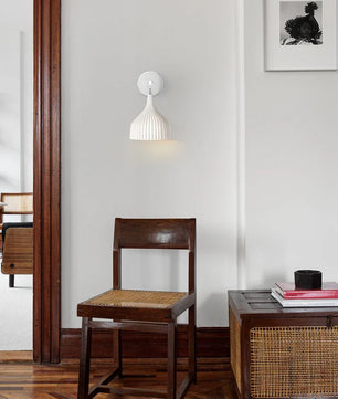E Wall Lamp