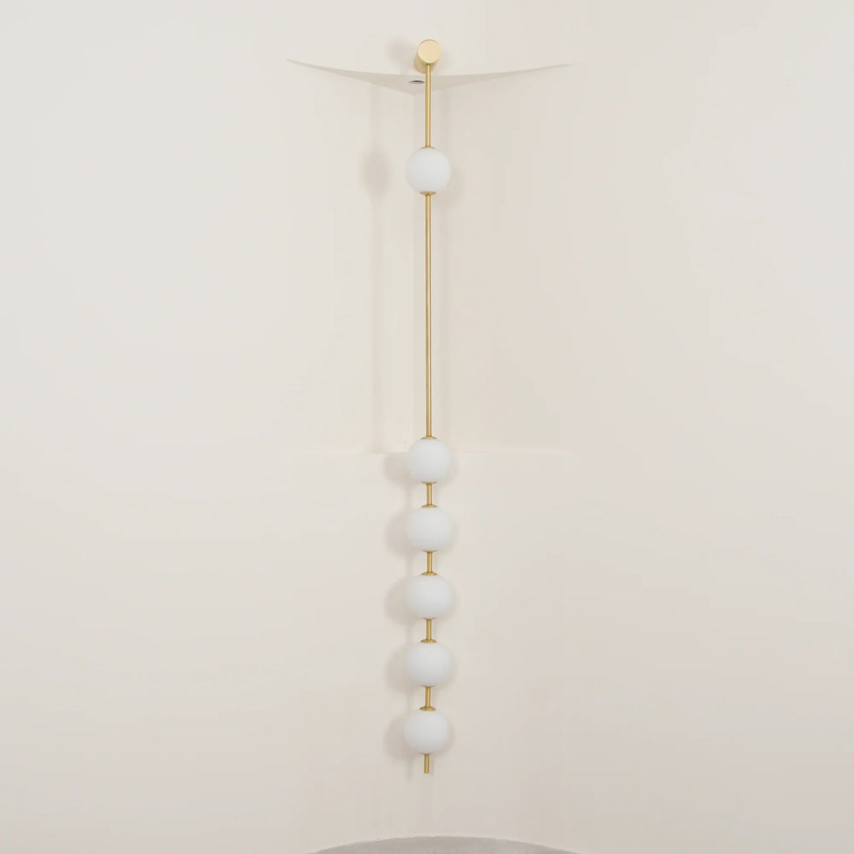 Vertical Balls Wall Lamp