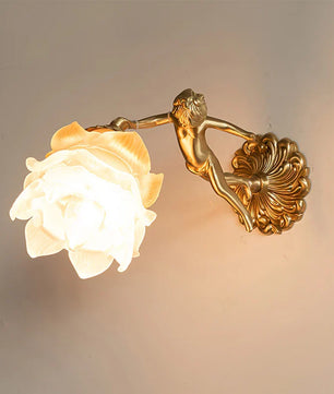 Putti Statuettes Brass Wall Lamp