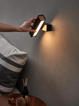 Clasp Wall Lamp