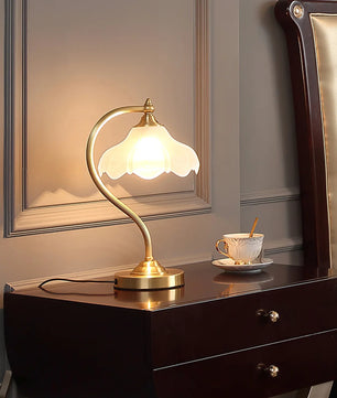 Magnolya Flower Table Lamp