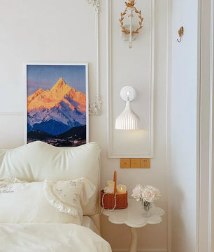 E Wall Lamp