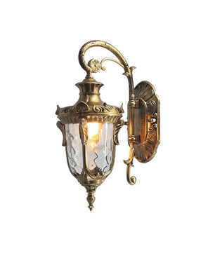 Heritage Outdoor Wall Lamp