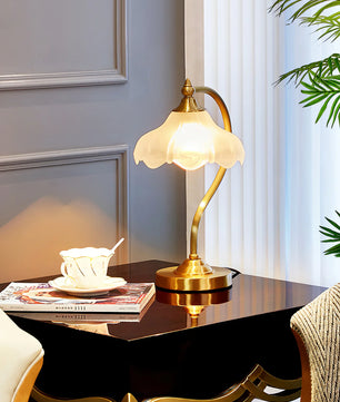 Magnolya Flower Table Lamp