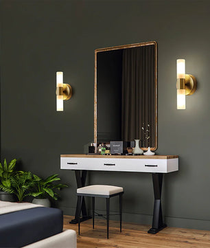 Barton Wall Lamp