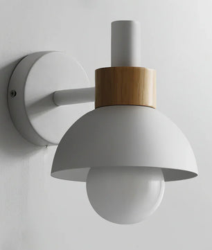 Fanta Wall Lamp
