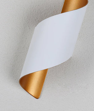 Helix Wall Lamp