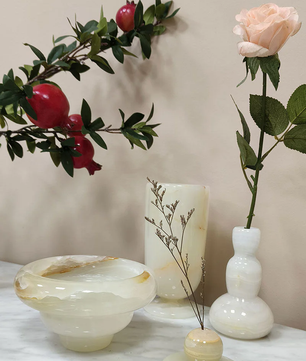 Hetian Nephrite Petit Vessel