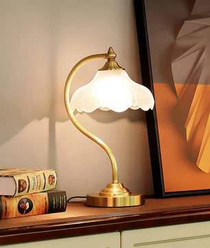 Magnolya Flower Table Lamp