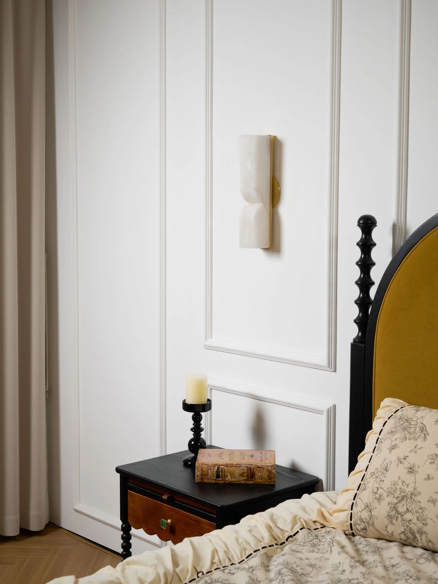 Up Down alabster Wall Sconce