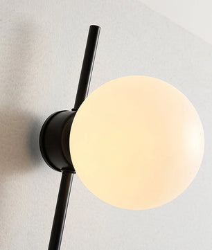 Lynea Wall Lamp