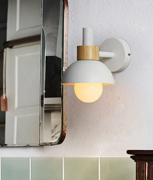 Fanta Wall Lamp