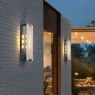 Roux Wall Lamp