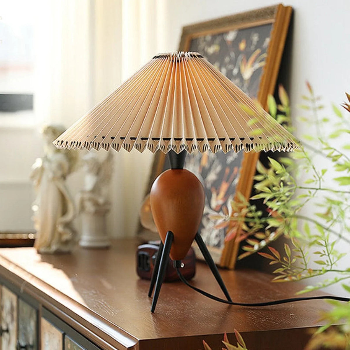 Makie Table Lamp