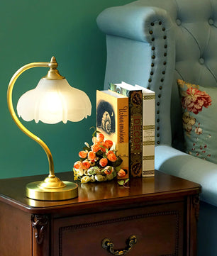 Magnolya Flower Table Lamp