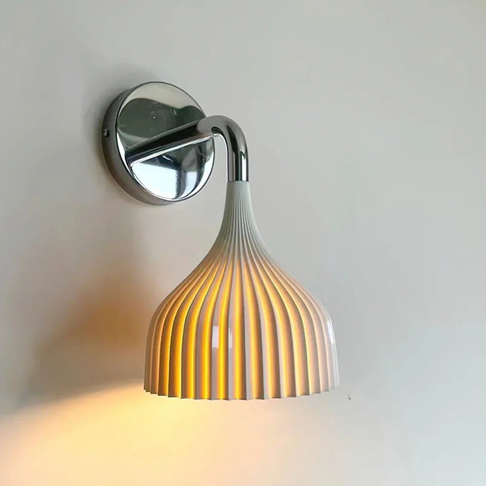 E Wall Lamp