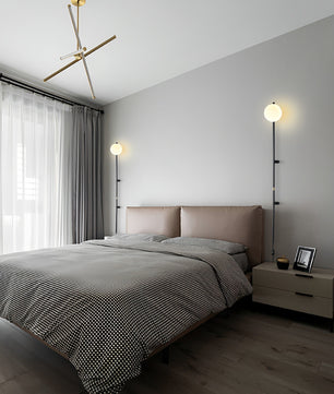 Lynea Wall Lamp