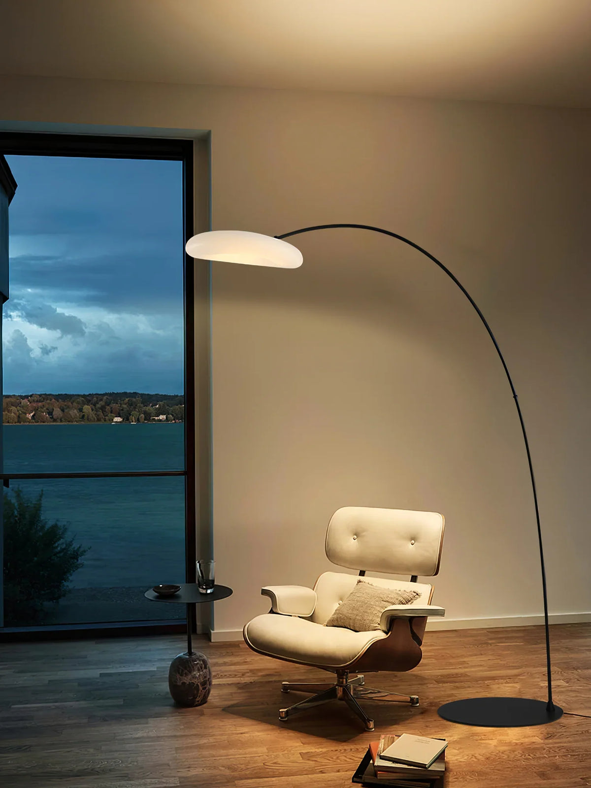 Mr Magoo Floor Lamp – Modern Minimalist Tall Standing Lamp for Living Room, Black & White