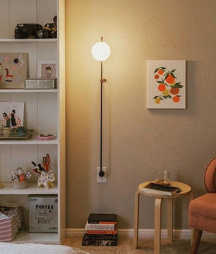 Lynea Wall Lamp