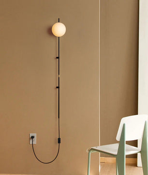 Lynea Wall Lamp